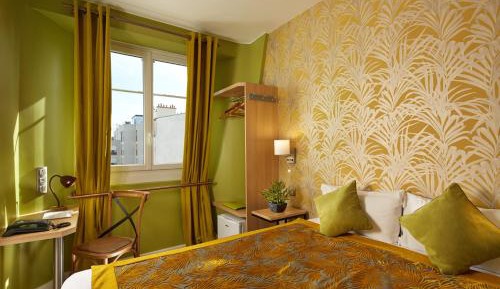 Superior Double Room with Street View