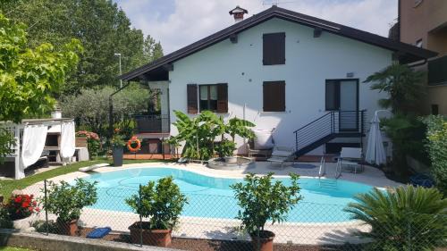 King Room with Pool View