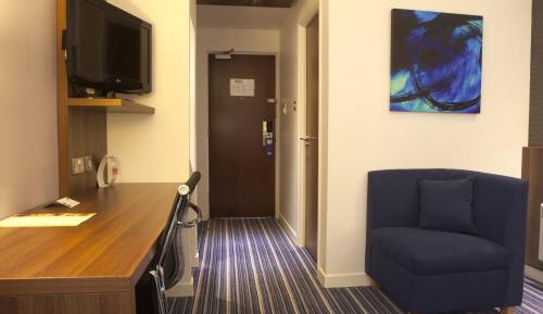 Standard Room with Free Hot Breakfast