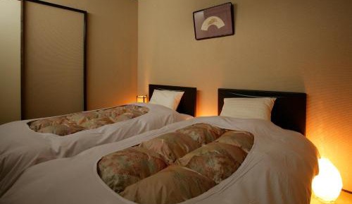 Basic Japanese-Style Twin Room with Open-Air Bath and street view