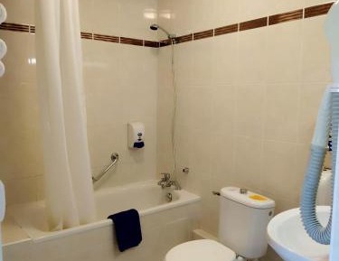 Standard Triple Room - Rhône View