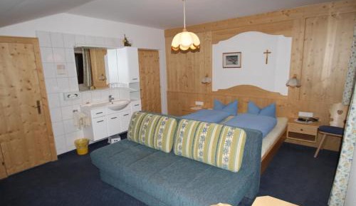 Large One-Bedroom Apartment
