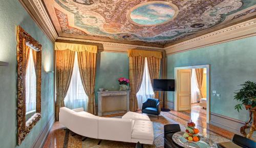 Presidential Suite