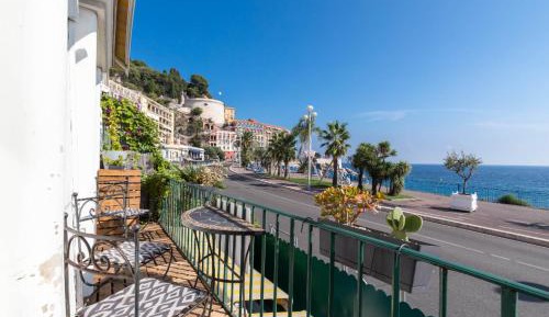 Six-Bedroom Apartment with Sea View