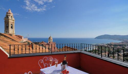 Deluxe Suite with Sea View