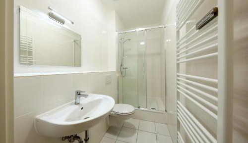 Twin Room with Private Bathroom