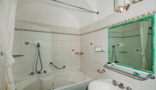 Superior Double or Twin Room with Hot Tub