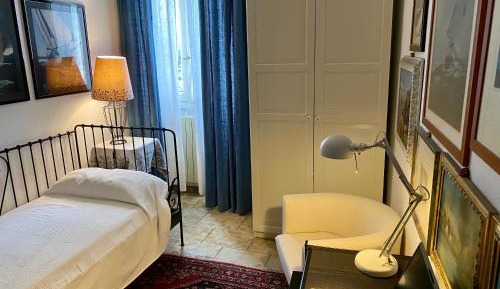 Single Room with Private External Bathroom