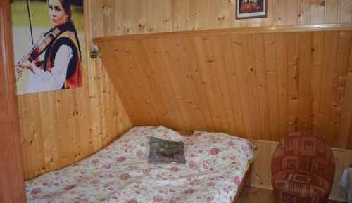 Economy Triple Room