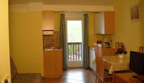 Studio (2 Adults)