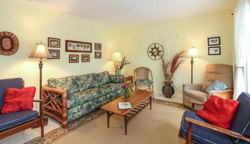 Apartment with Garden View