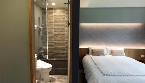 Deluxe Double Room with Bath