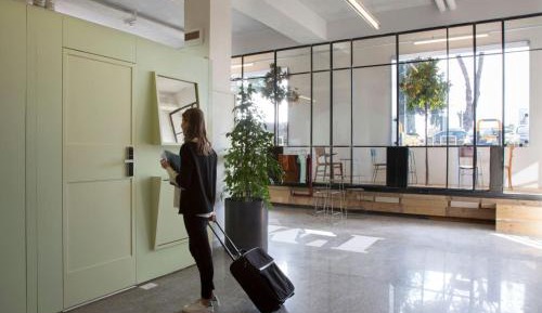 Capsule Double Room with Shared Bathroom