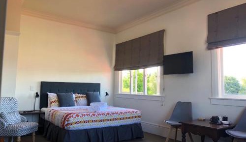 King Room with Mountain View