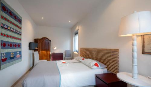 Double or Twin Room with Private Bathroom