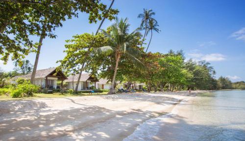 Beachfront Deluxe Villa