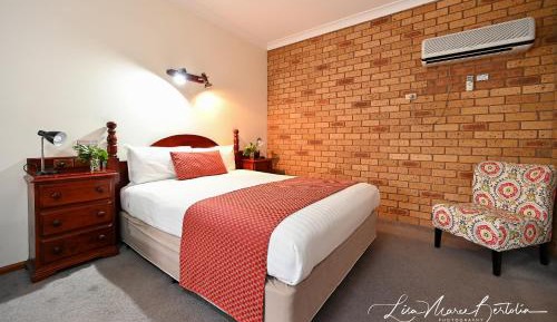 Standard Queen Room