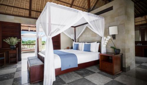 Courtyard suite