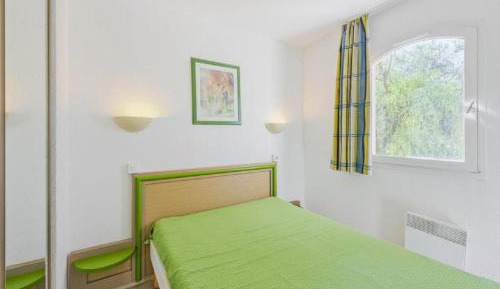 Select Two-Bedroom Apartment (6 People)