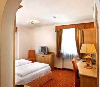 Economy Double or Twin Room