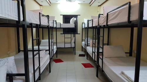 Room #57121711