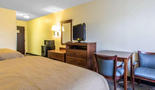 Queen Room with Two Queen Beds - Non-Smoking