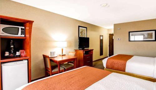 Queen Room with Two Queen Beds - Non-Smoking