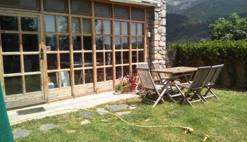 Studio with Mountain View