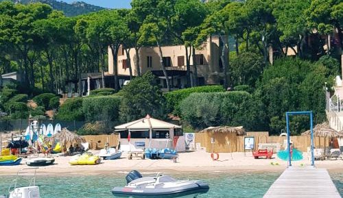 Villa - Beach Front
