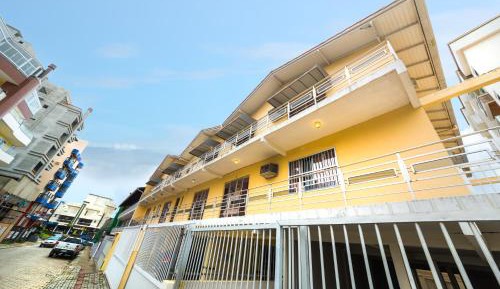 Two- Bedroom Apartment with Kitchen (5 adults)