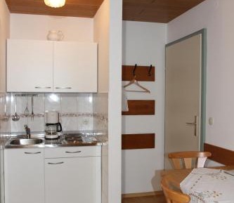 Apartment (2-3 Adults)