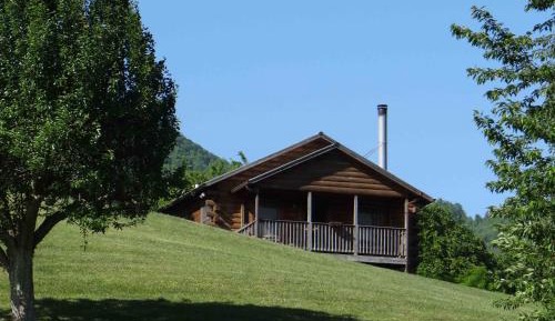 Cherokee Cabin (Adults Only, No Pets, No Breakfast)