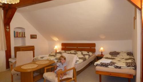 Quadruple Room with Private Bathroom