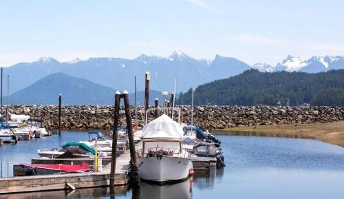 Apartment with Garden View