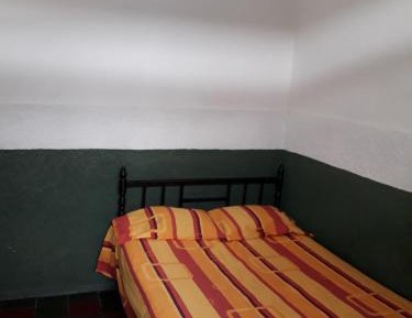 Standard Single Room with Shared Bathroom