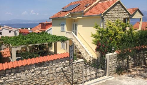 Three-Bedroom Apartment in Ground Floor