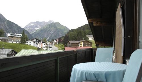 One-Bedroom Apartment with free Kleinwalsertal Card