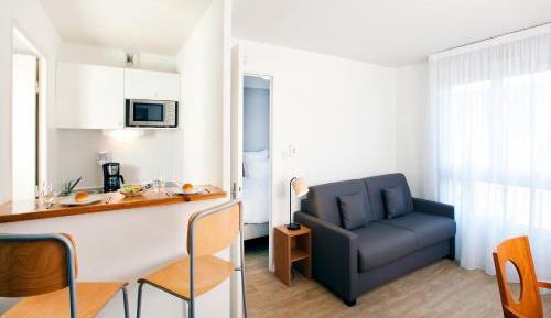 Apartment (3 Adults)