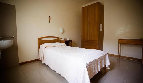 Single Room with Private External Bathroom