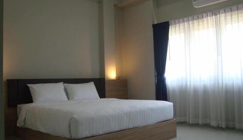 Deluxe Room with Garden View