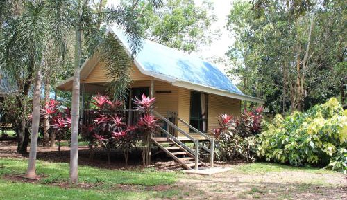 Bungalow with Shared Bathroom