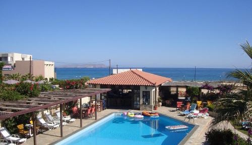 One-Bedroom Apartment with Pool View