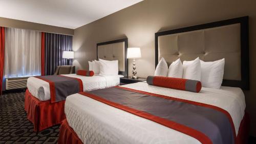 Queen Room with Two Queen Beds - Non-Smoking