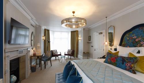 Deluxe King Room