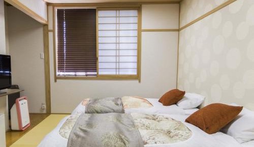 Twin Room with Tatami Area - Breakfast Included - Non-Smoking