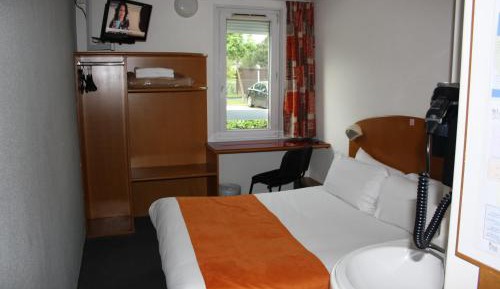 Double Room - Non-Smoking 