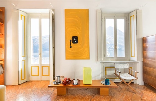 Carate Urio Bed & Breakfast | Room in a Luxury Villa in Carate Urio on Lake Como