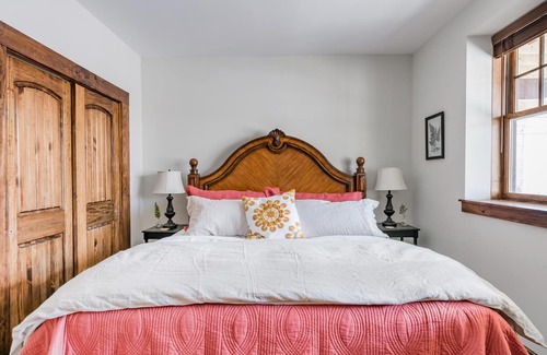 Windham House | Chateau Joe—Set on 2 Private Acres with Ski Slope Views
