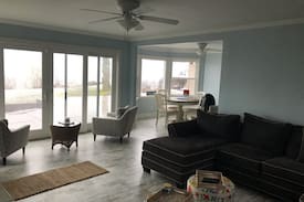 Niagara County House | Lazy Lake Daze - Waterfront Property