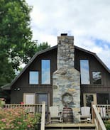 Banner Elk House | Hilltop Hideaway Cabin on 6 acres VIEWS & hot tub